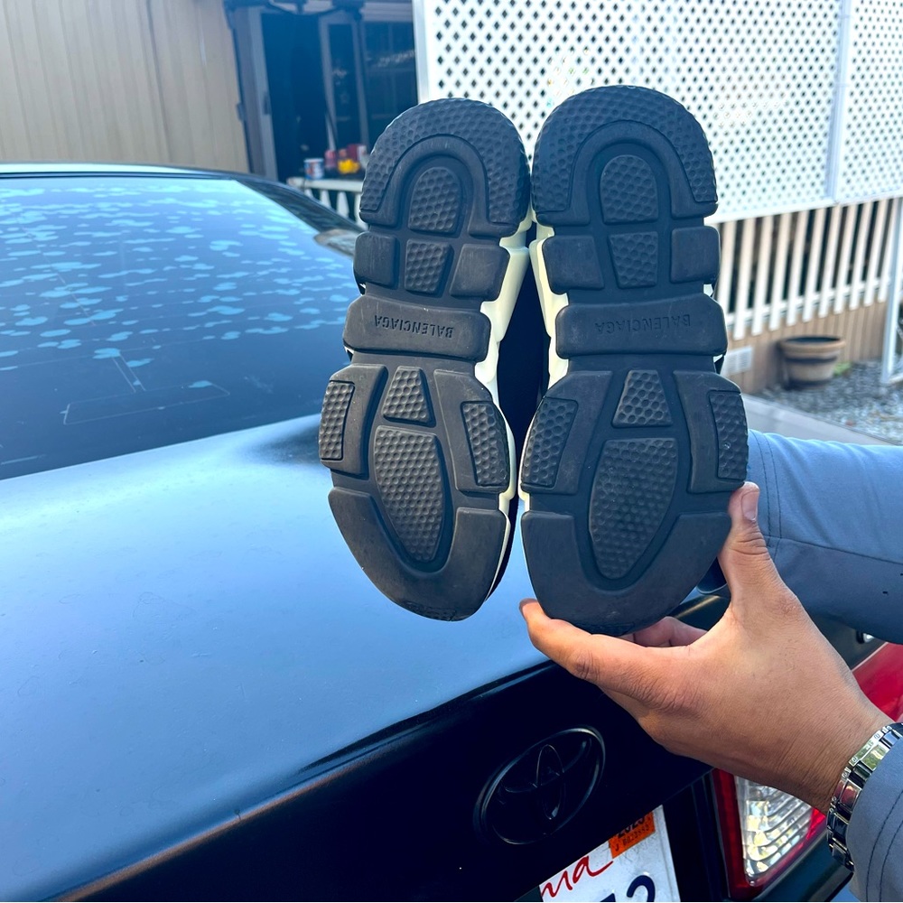 Balenciaga’s sneakers great condition